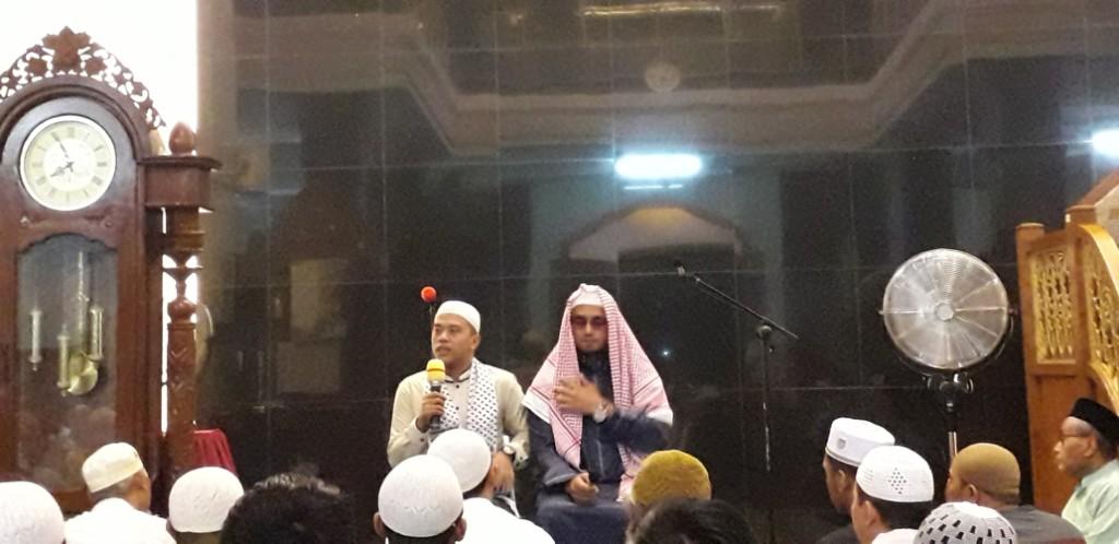 Imam Masjid Palestina Safari Ramadhan ke Bali Selama 20 Hari